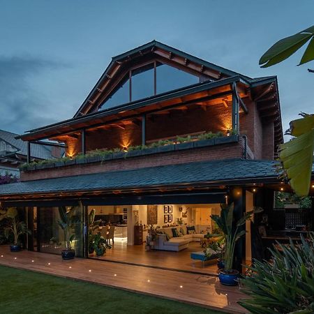 Villa Barcelona'S Tropical Oasis à Sant Just Desvern Extérieur photo