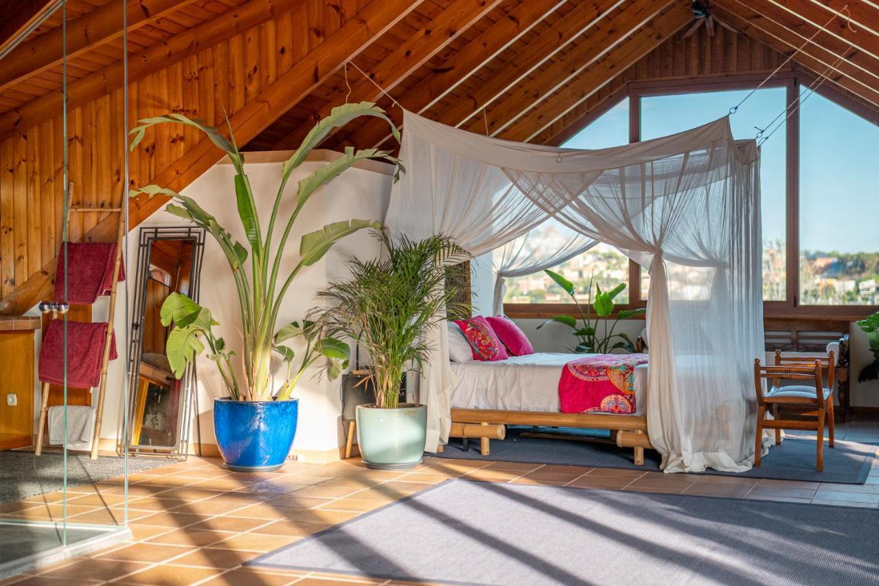 Villa Barcelona'S Tropical Oasis à Sant Just Desvern Extérieur photo