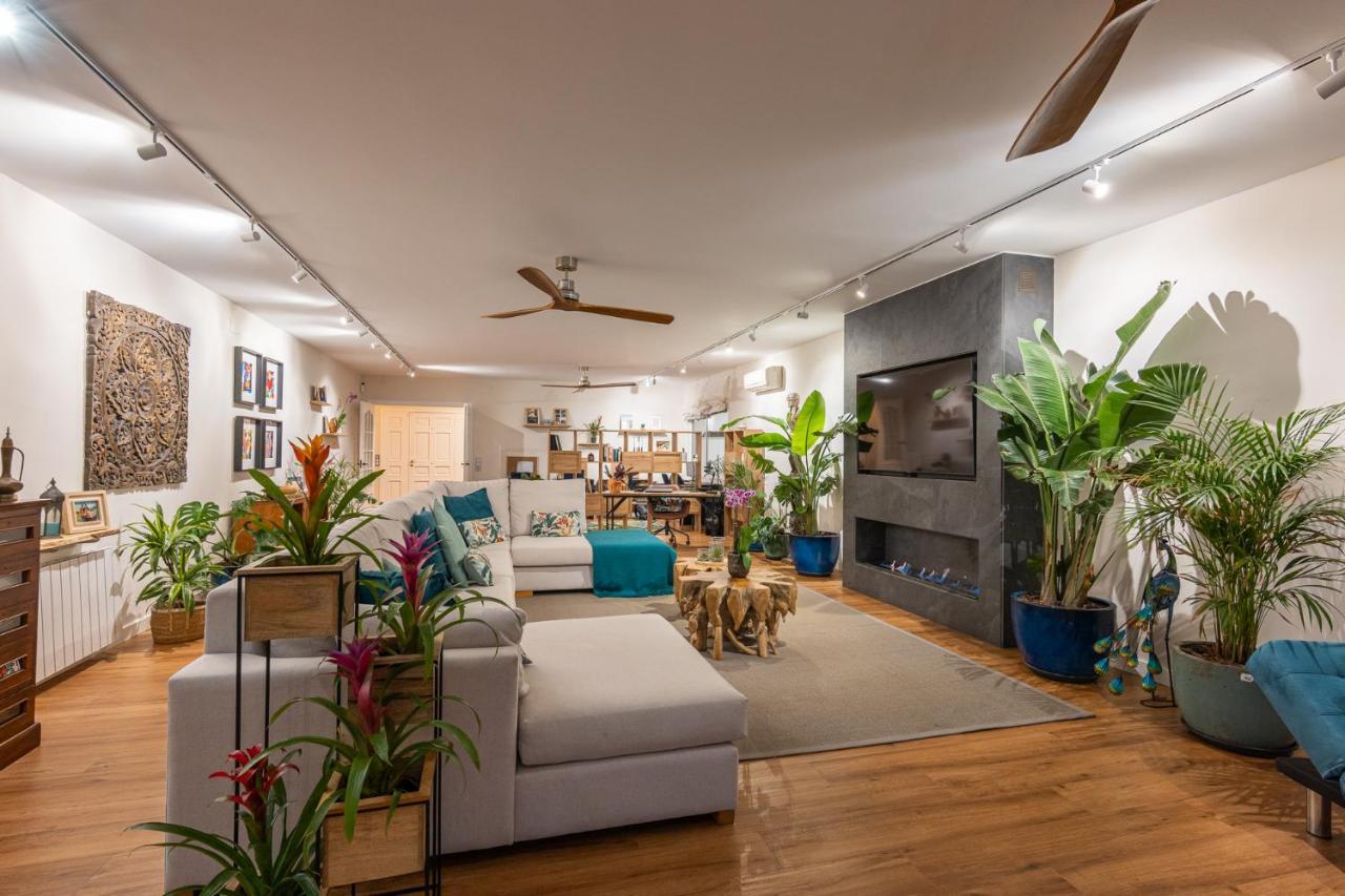 Villa Barcelona'S Tropical Oasis à Sant Just Desvern Extérieur photo